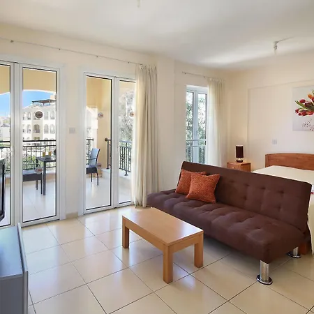 Apartahotel St Nicolas Paphos
