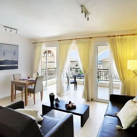 St Nicolas Aparthotel 3*